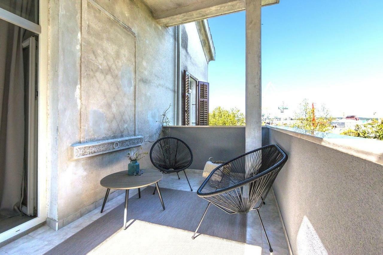 *** Lounge Terrace Apartment With The Harbour View / City Centre *** PUY Eksteriør bilde